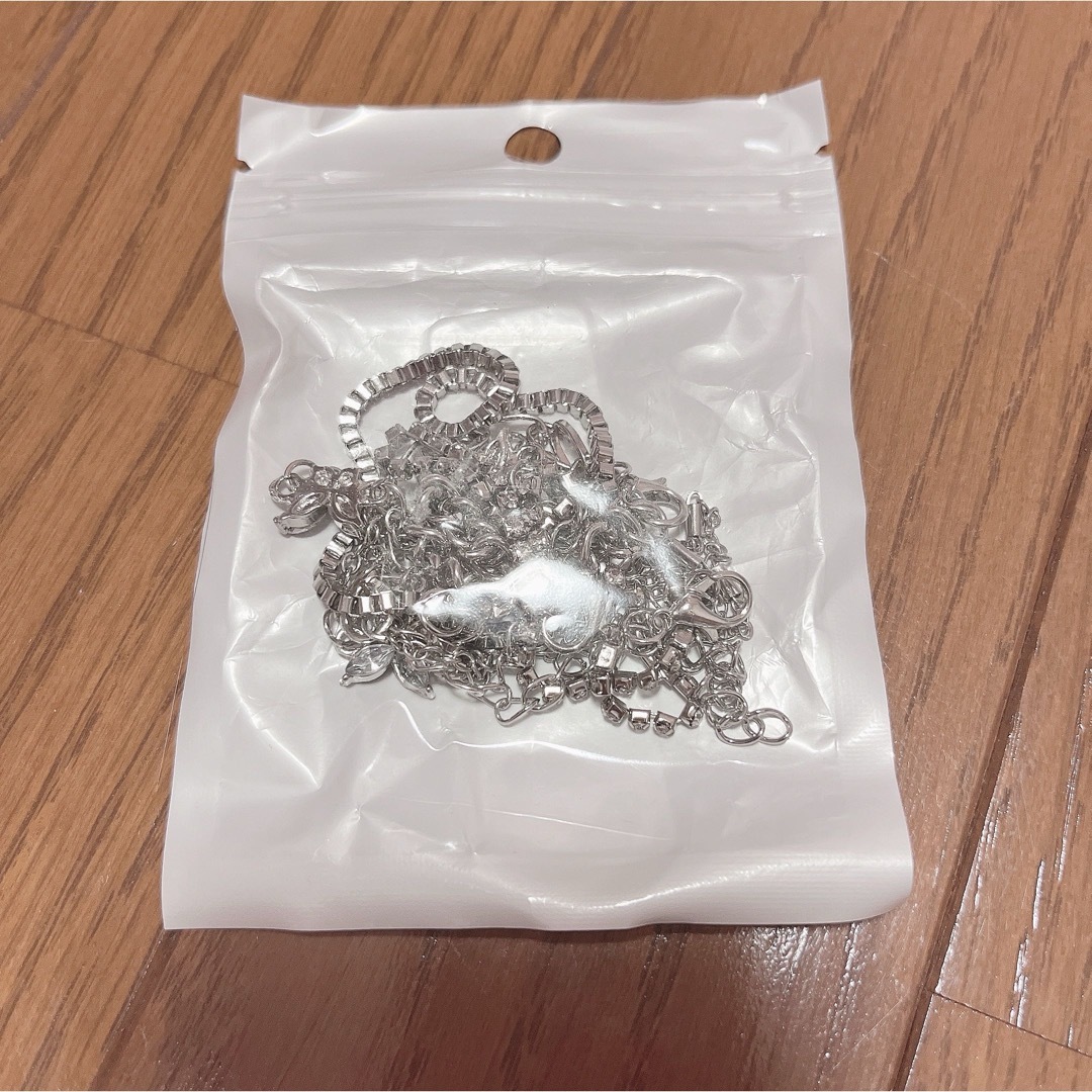 SHEIN(シーイン)のSHEIN 蝶ブレスレット レディースのアクセサリー(ブレスレット/バングル)の商品写真