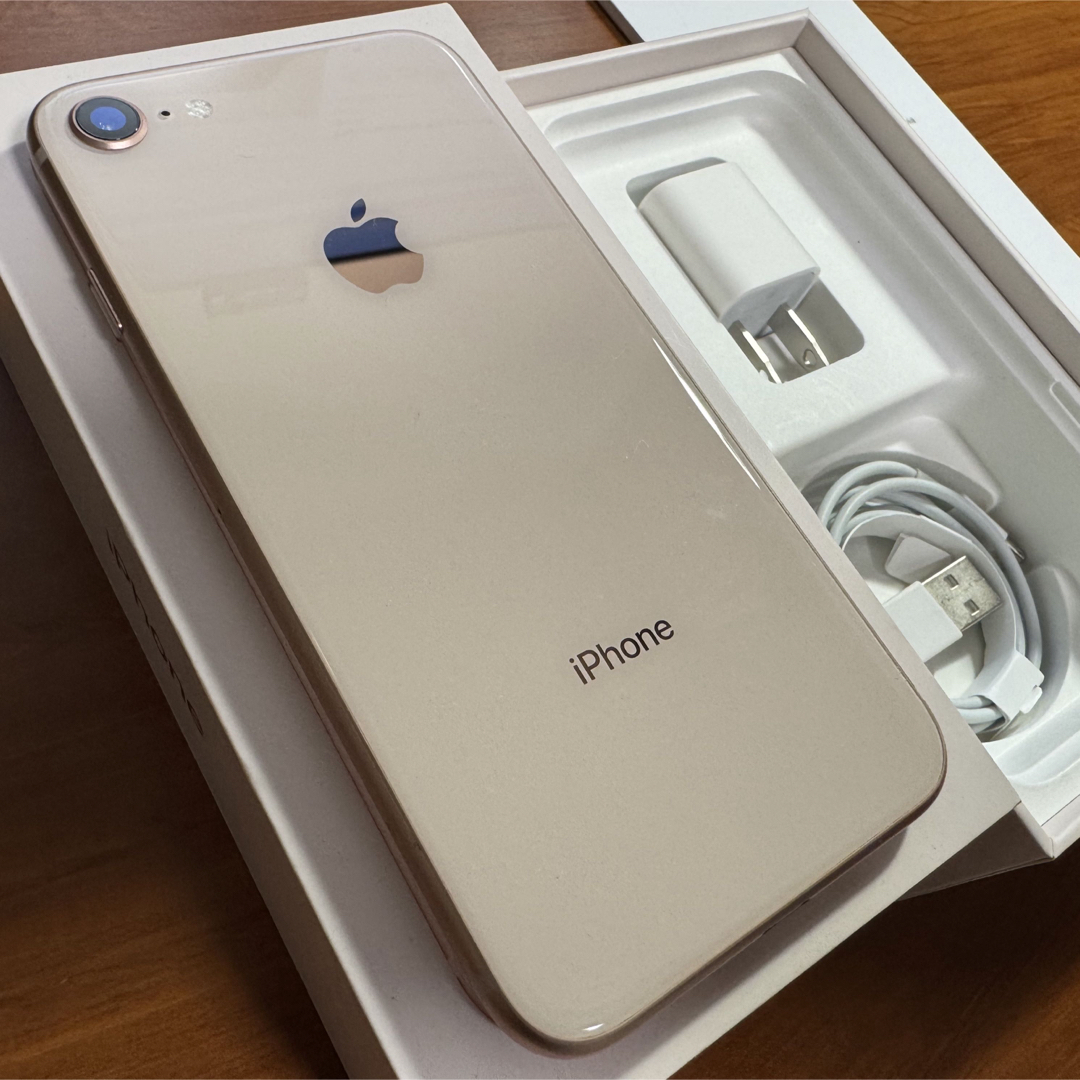 docomo iPhone8 64GBモデル ゴールド 美品(iPhone 8 64GB docomo iPhone8 64GBモデル ゴールド 美品(iPhone 8 64GB