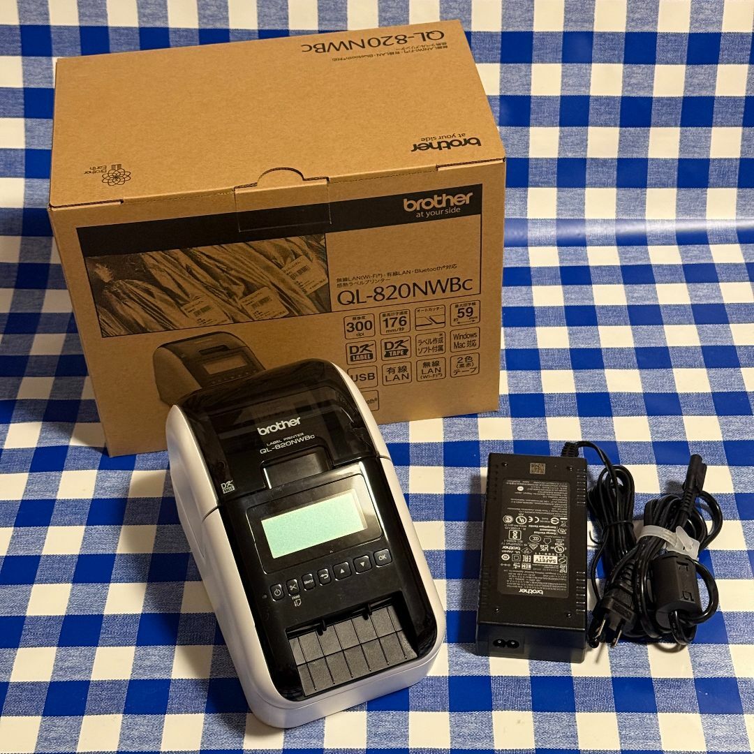 SHARP AQUOS wish2 SH-51c コーラル色 SHARP AQUOS wish2 SH-51c コーラル色