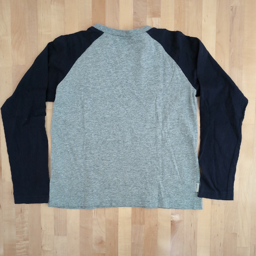 adidas(アディダス)のアディダス　長袖Tシャツ　140センチ キッズ/ベビー/マタニティのキッズ服男の子用(90cm~)(Tシャツ/カットソー)の商品写真