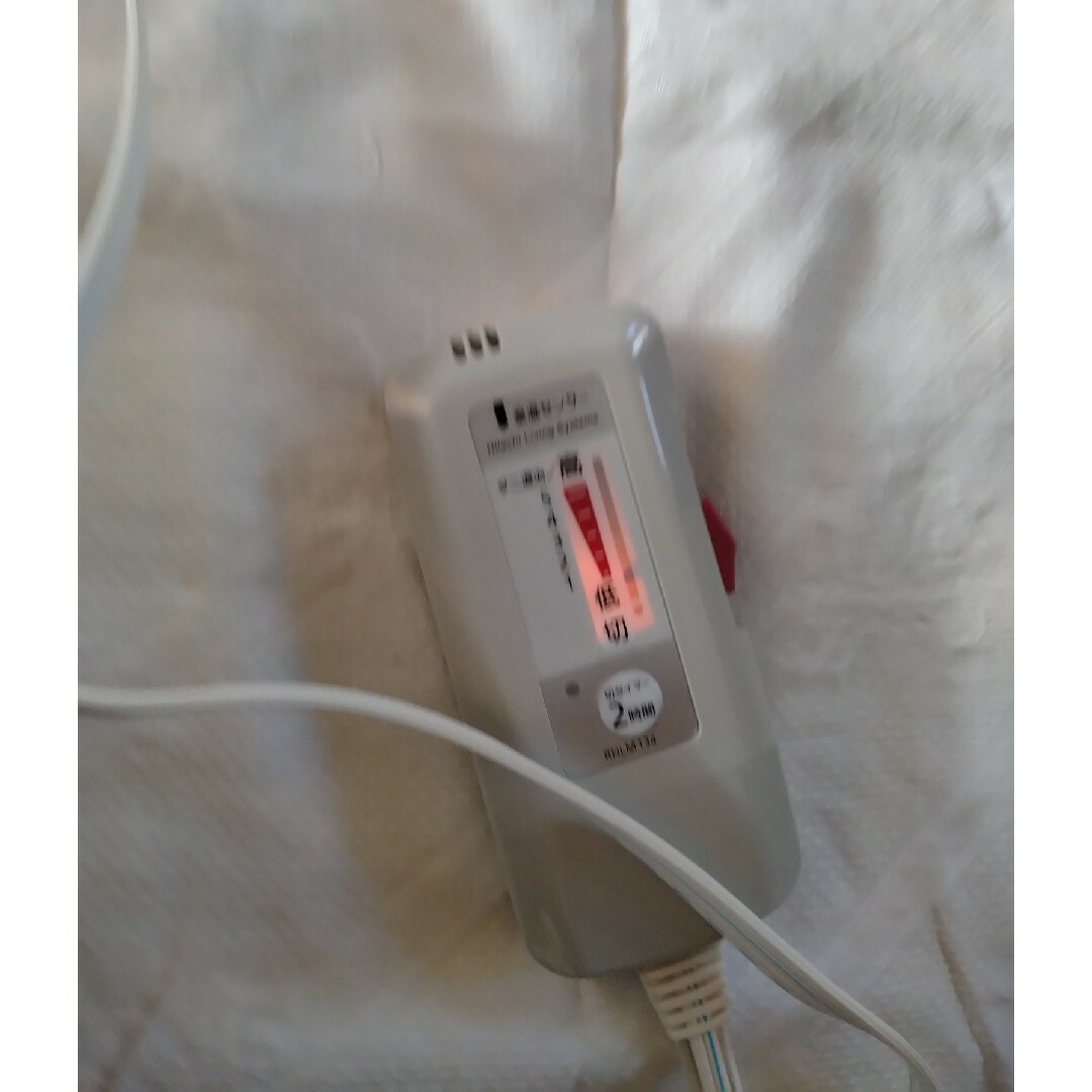 日立(ヒタチ)の日立　ねごこち　電子コントロール毛布 HLM-136 188×130cm スマホ/家電/カメラの冷暖房/空調(電気毛布)の商品写真
