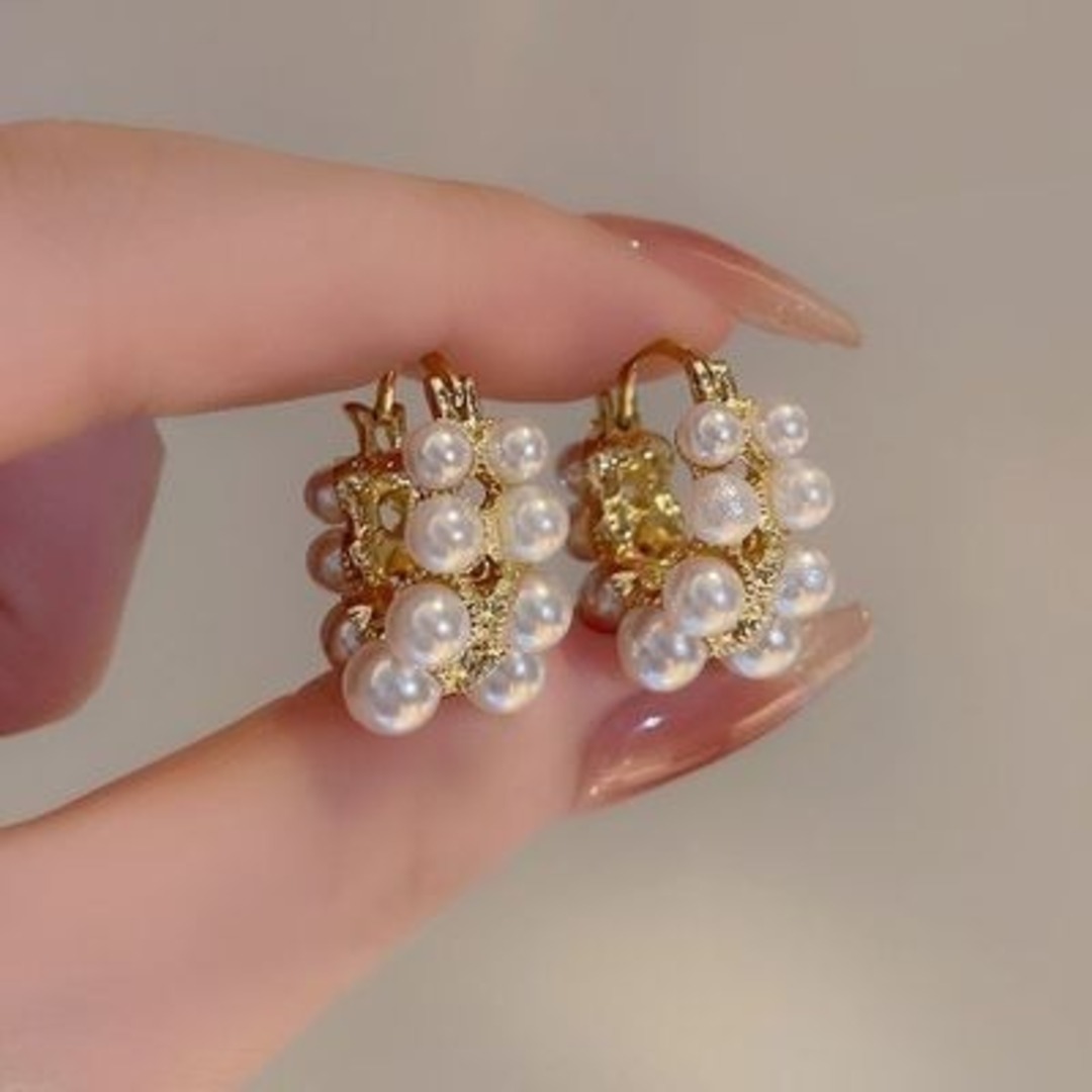 【限定】レディース　ピアス　パール　アクセサリー　フォーマル　結婚式　華やか レディースのアクセサリー(ピアス)の商品写真