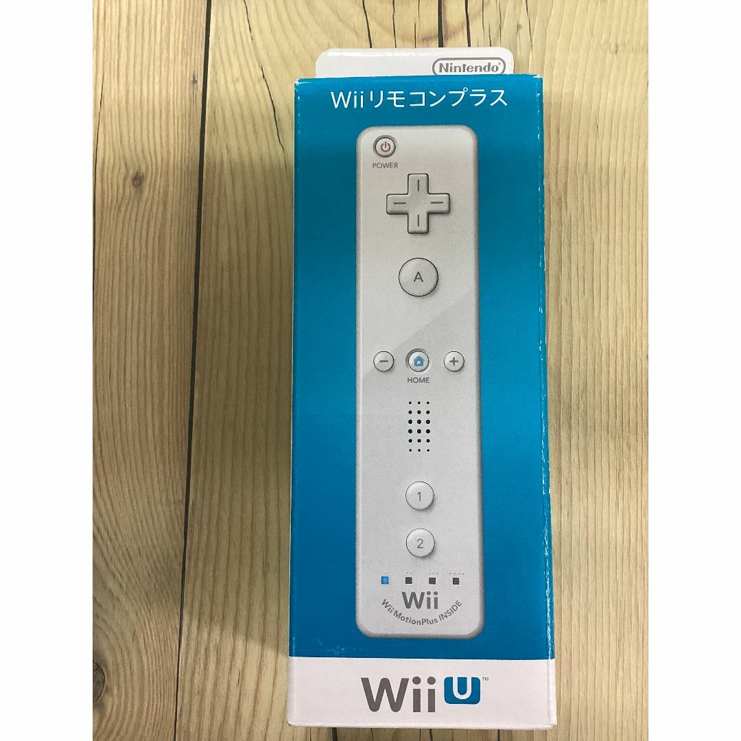 Wii U(ウィーユー)のWiiリモコン プラス (シロ) Wiiリモコンジャケット エンタメ/ホビーのゲームソフト/ゲーム機本体(その他)の商品写真