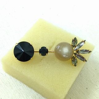 MARNI(ブローチ/コサージュ)のフリマアイテム一覧 MARNI(ブローチ/コサージュ)のフリマアイテム一覧
