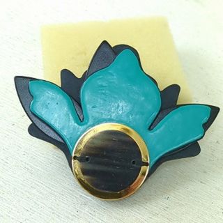 MARNI(ブローチ/コサージュ)のフリマアイテム一覧 MARNI(ブローチ/コサージュ)のフリマアイテム一覧