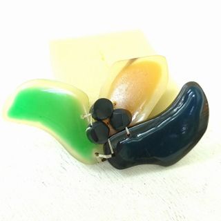 MARNI(ブローチ/コサージュ)のフリマアイテム一覧 MARNI(ブローチ/コサージュ)のフリマアイテム一覧