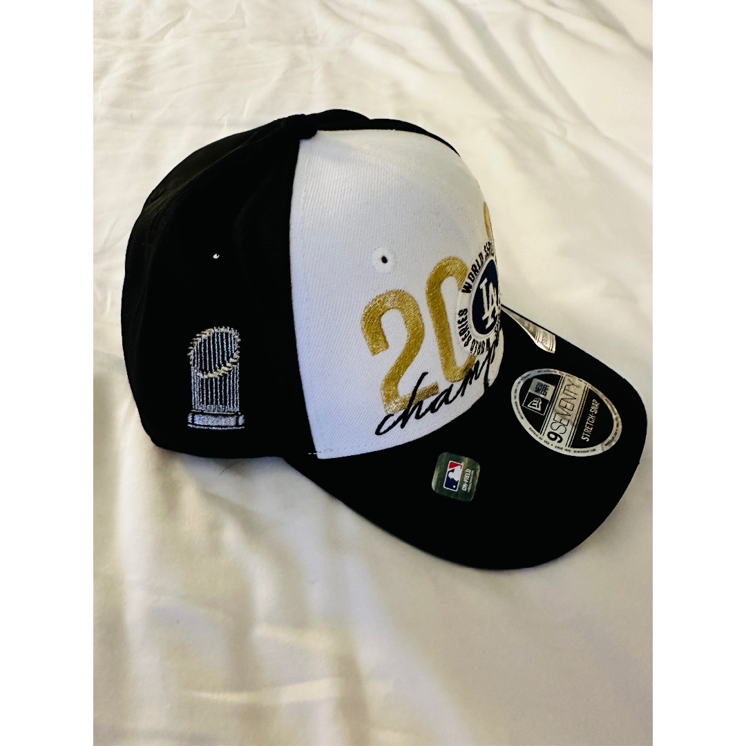 NEW ERA - 【海外版】 2024年ドジャース優勝記念キャップ NEW ERA - 【海外版】 2024年ドジャース優勝記念キャップ