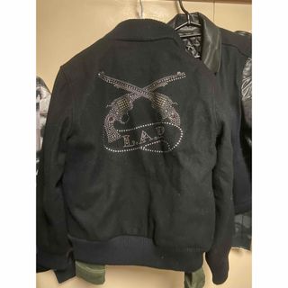 roar - roarロアー 二丁拳銃スタッズ×スワロダウンジャケットの roar - roarロアー 二丁拳銃スタッズ×スワロダウンジャケットの