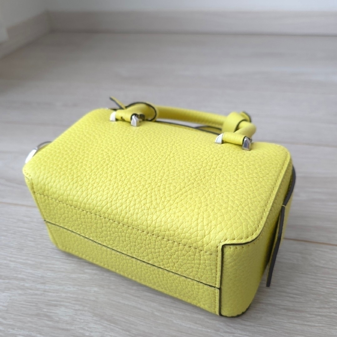 DELVAUX - 新品同様【デルヴォー】クールボックス ナノ ユズ DELVAUX - 新品同様【デルヴォー】クールボックス ナノ ユズ