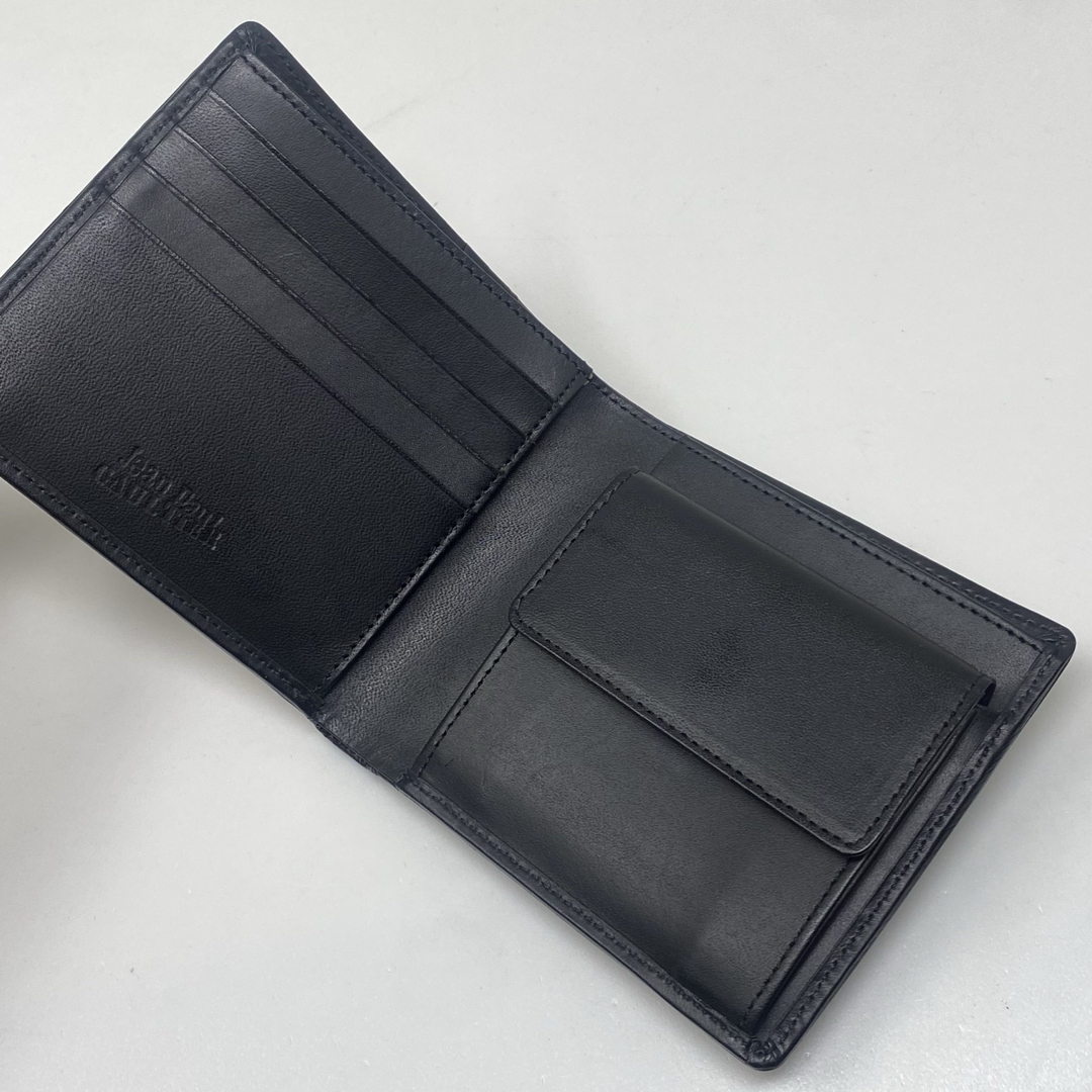 先着1点 jean paul gaultier 二つ折り財布 ブラック プリント 先着1点 jean paul gaultier 二つ折り財布 ブラック プリント