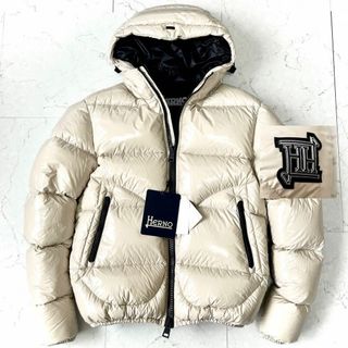 HERNO - 未使用品HERNO ヘルノ XL肩ロゴグロッシーコーティング HERNO - 未使用品HERNO ヘルノ XL肩ロゴグロッシーコーティング