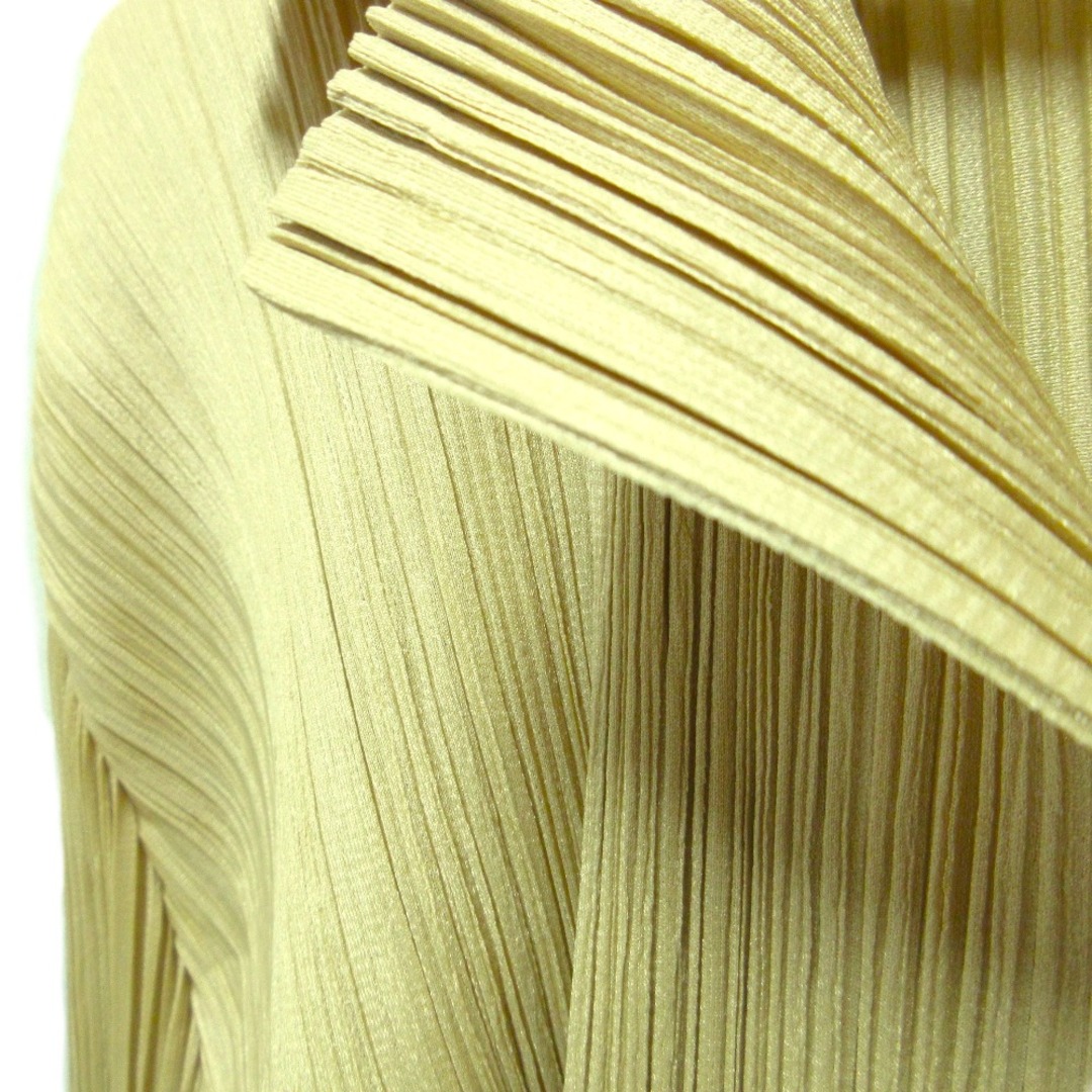 新品同様 ISSEY MIYAKE PLEATS PLEASE イッセイミヤケ プリーツ 新品同様 ISSEY MIYAKE PLEATS PLEASE イッセイミヤケ プリーツ