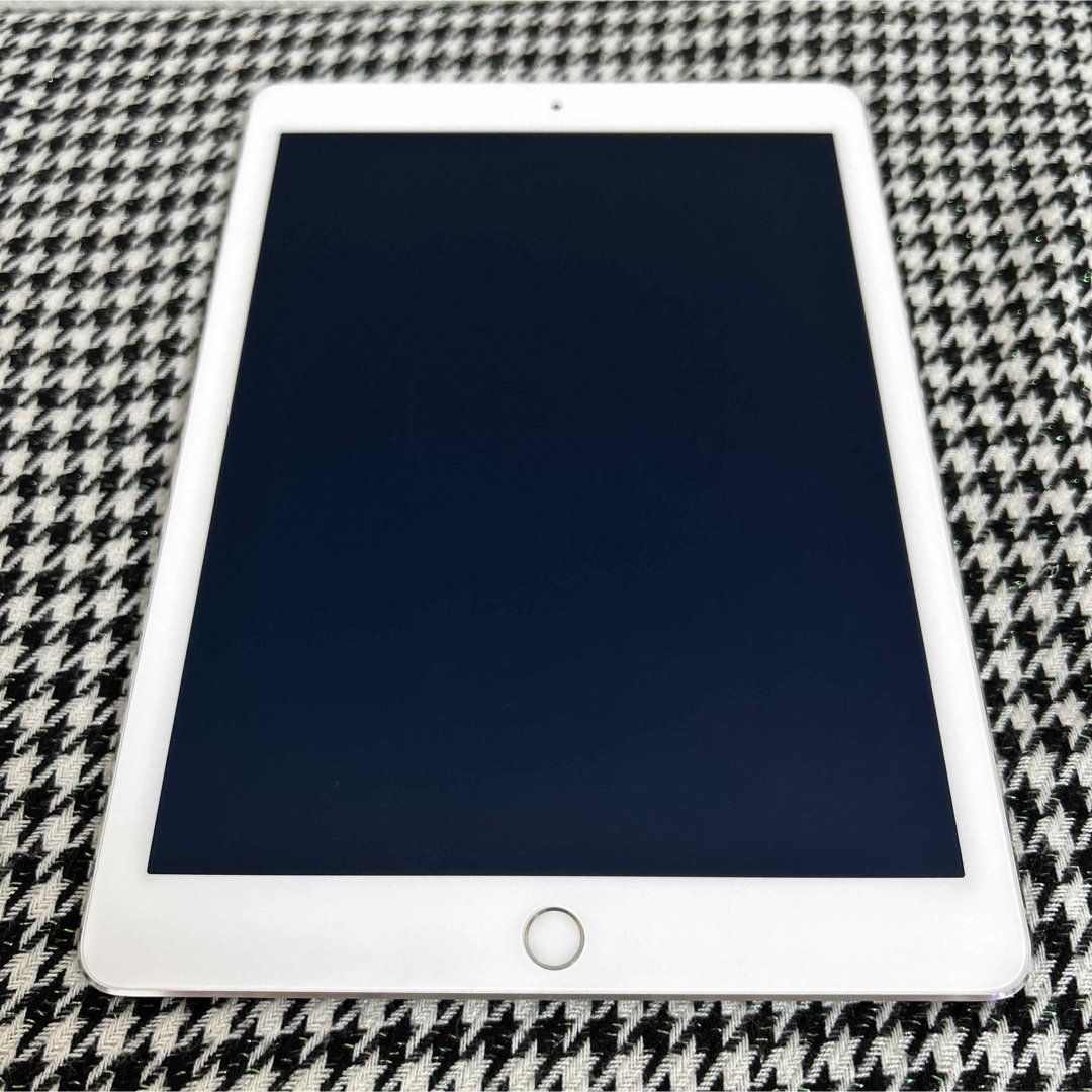 限定お買い得商品 8859【早い者勝ち】iPad Air2 第2世代 16GB au☆ PC/タブレット iPad本体