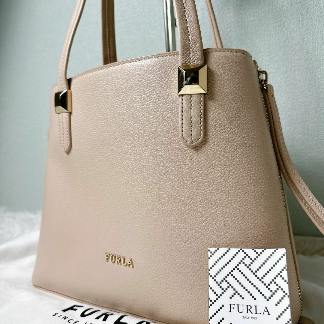 美品✨ FURLA フルラ トートバッグ キム パイソン サイドジップ A4 美品✨ FURLA フルラ トートバッグ キム パイソン サイドジップ A4