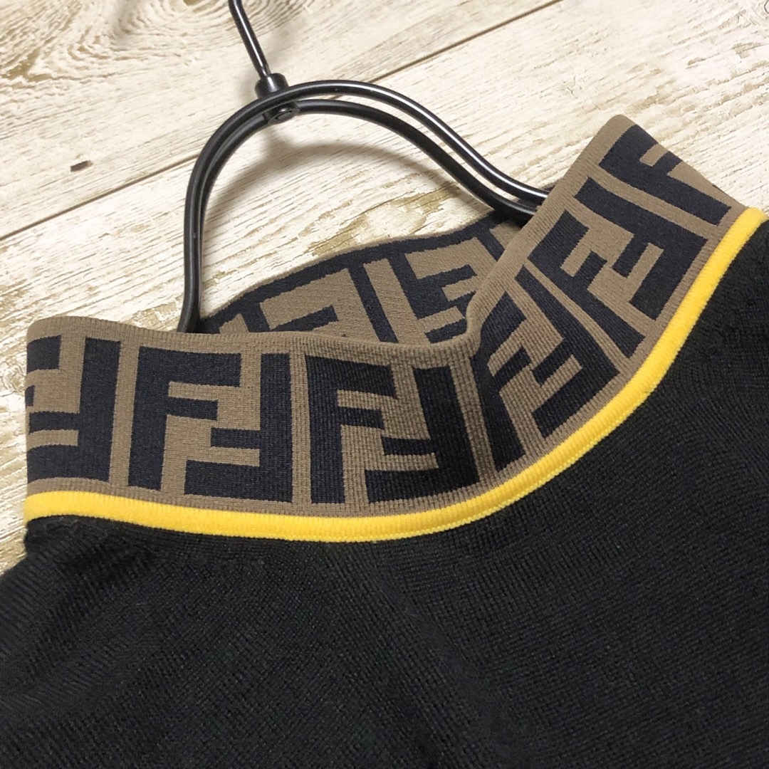 FENDI - 即完売 FENDI フェンディ ズッカ柄入り ウール ニット FENDI - 即完売 FENDI フェンディ ズッカ柄入り ウール ニット
