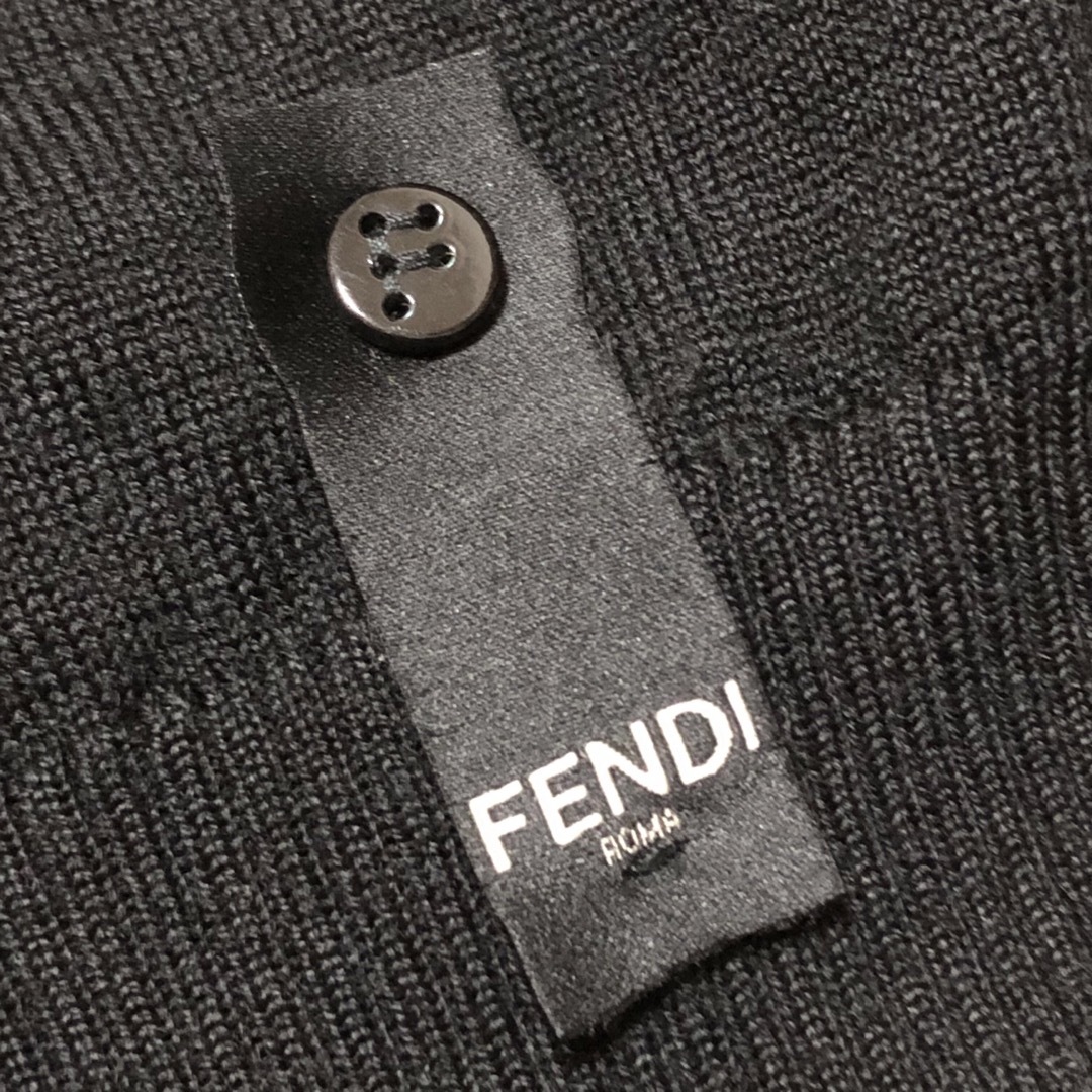 FENDI - 即完売 FENDI フェンディ ズッカ柄入り ウール ニット FENDI - 即完売 FENDI フェンディ ズッカ柄入り ウール ニット
