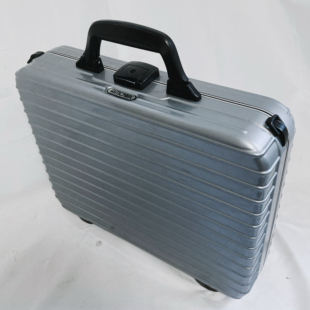 RIMOWA - RIMOWA リモワ アタッシュケース シルバー RIMOWA - RIMOWA リモワ アタッシュケース シルバー