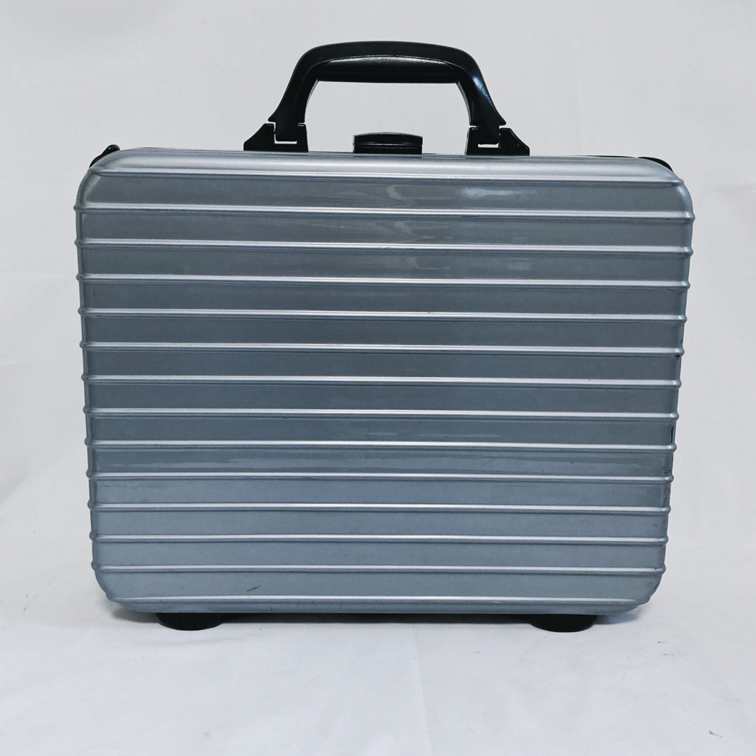 RIMOWA - RIMOWA リモワ アタッシュケース シルバー RIMOWA - RIMOWA リモワ アタッシュケース シルバー
