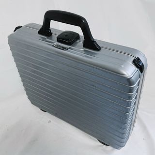 RIMOWA - 未使用級 リモワ シルバーインテグラル ビューティー RIMOWA - 未使用級 リモワ シルバーインテグラル ビューティー