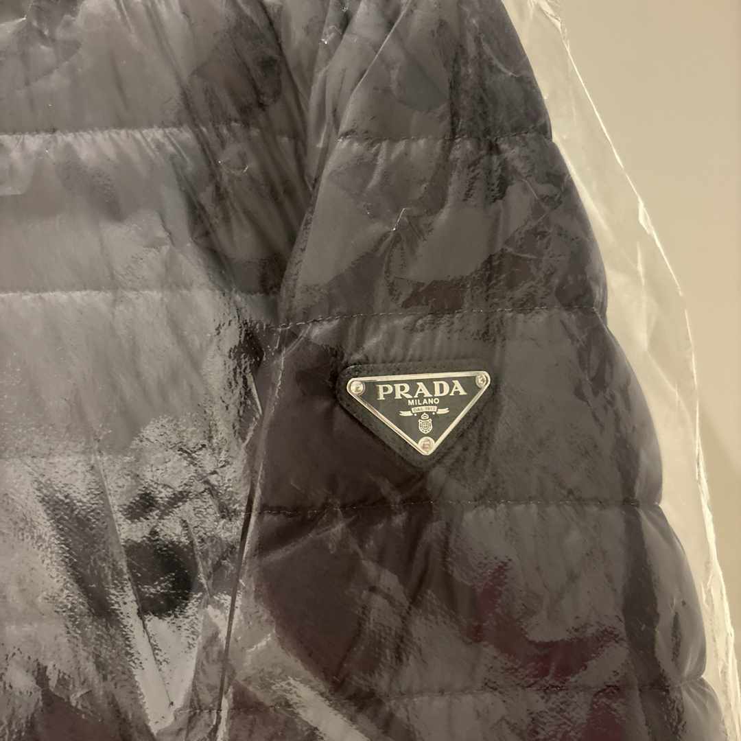 PRADA(プラダ)のクリーニング済 PRADA プラダ メンズ ダウン ダウンジャケット 48 メンズのジャケット/アウター(ダウンジャケット)の商品写真