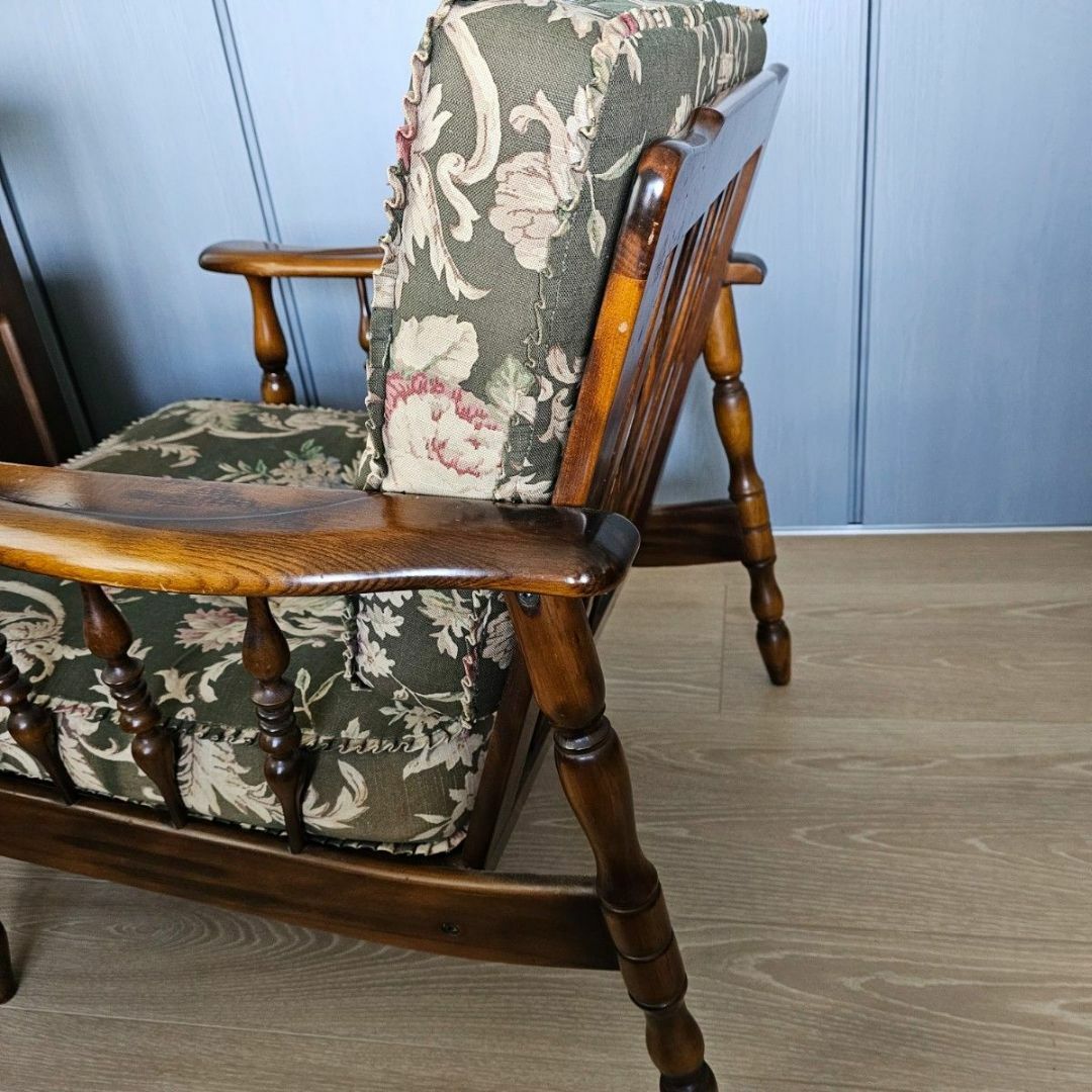 カリモク家具 - カリモク コロニアル 1人掛け シングル ソファの カリモク家具 - カリモク コロニアル 1人掛け シングル ソファの