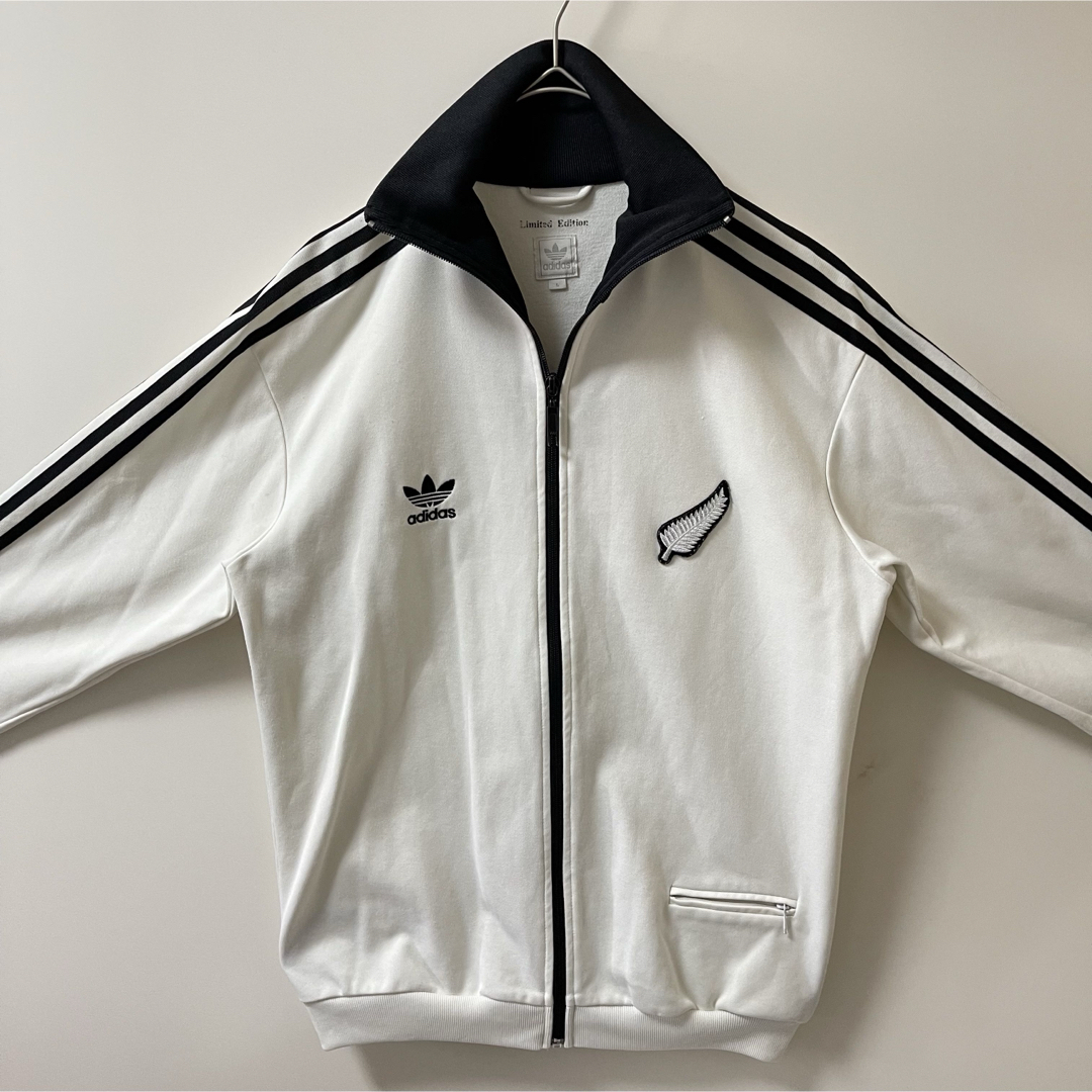 adidas - 美品00s】アディダス刺繍トラックジャケット古着 adidas - 美品00s】アディダス刺繍トラックジャケット古着