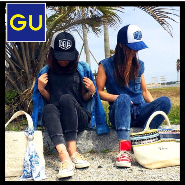 GU(ジーユー)のGU ウォッシュドデニム コンビネゾン レディースのパンツ(オールインワン)の商品写真