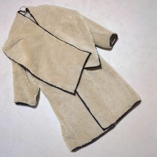 アングリッド(Ungrid)の【Ungrid】（S）ストール付き ボアコート レザー 合皮 ベージュ系 ロング(ロングコート)