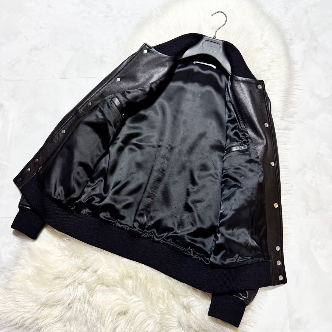 GIVENCHY - 本物 極美品 ジバンシー ラウンドスター レザー GIVENCHY - 本物 極美品 ジバンシー ラウンドスター レザー