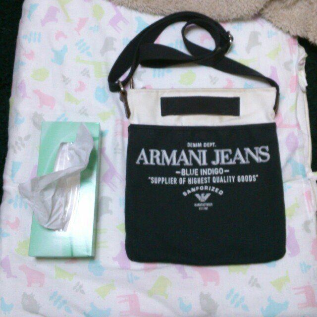 ARMANI JEANS(アルマーニジーンズ)のアルマーニ★☆ショルダーバッグ レディースのバッグ(ショルダーバッグ)の商品写真