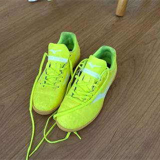 MIZUNO(シューズ ・ イエロー/黄色系)のフリマアイテム一覧 MIZUNO(シューズ ・ イエロー/黄色系)のフリマアイテム一覧