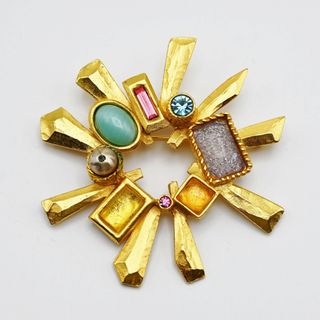 Christian Lacroix(ブローチ/コサージュ)のフリマアイテム一覧 Christian Lacroix(ブローチ/コサージュ)のフリマアイテム一覧