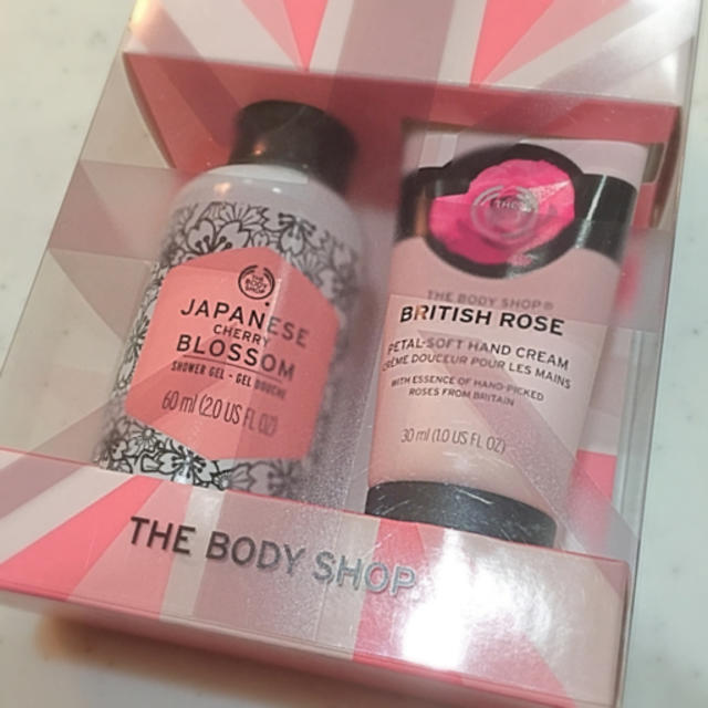 THE BODY SHOP(ザボディショップ)のザ・ボディショップ♪ボディシャンプー&ハンドクリーム コスメ/美容のキット/セット(その他)の商品写真