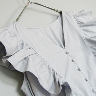 グレイル(GRL)のGRL　グレイル　ノースリーブフリルブラウス　Mサイズ(シャツ/ブラウス(半袖/袖なし))