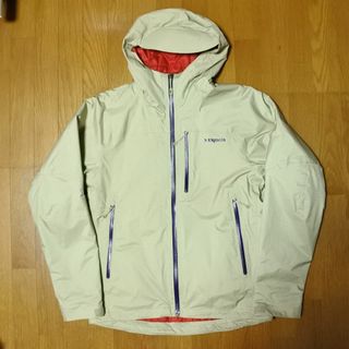 patagonia(ナイロンジャケット ・ ベージュ系)のフリマ patagonia(ナイロンジャケット ・ ベージュ系)のフリマ