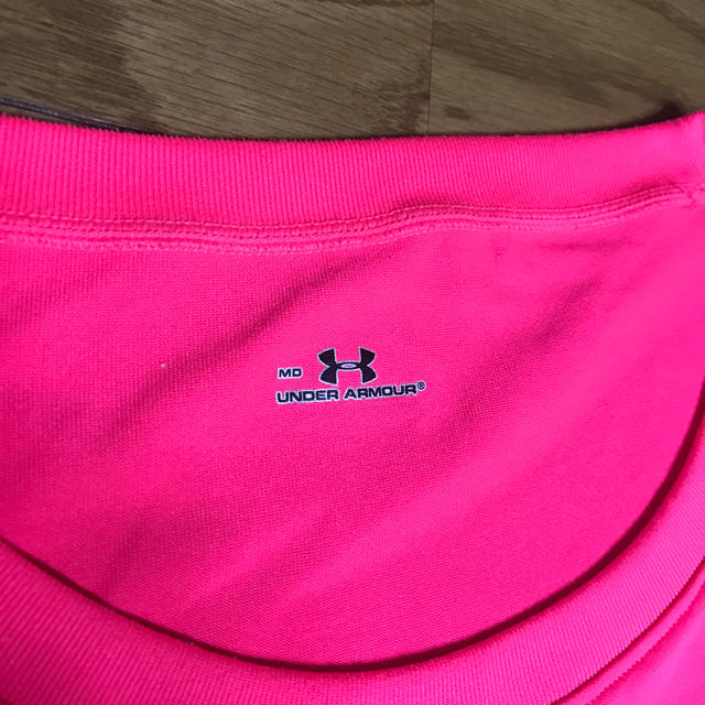 UNDER ARMOUR(アンダーアーマー)のアンダーアーマー  レディースのトップス(Tシャツ(半袖/袖なし))の商品写真