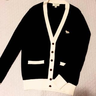 メゾンキツネ(MAISON KITSUNE')のmaison kitsune バイカラーカーディガン 白黒 メゾンキツネ(カーディガン)