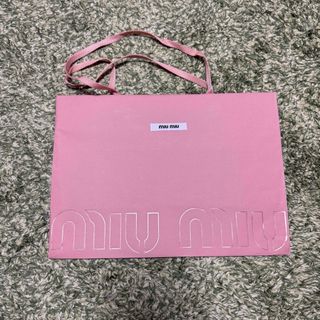 MIU MIU(ショップ袋)のフリマアイテム一覧 MIU MIU(ショップ袋)のフリマアイテム一覧
