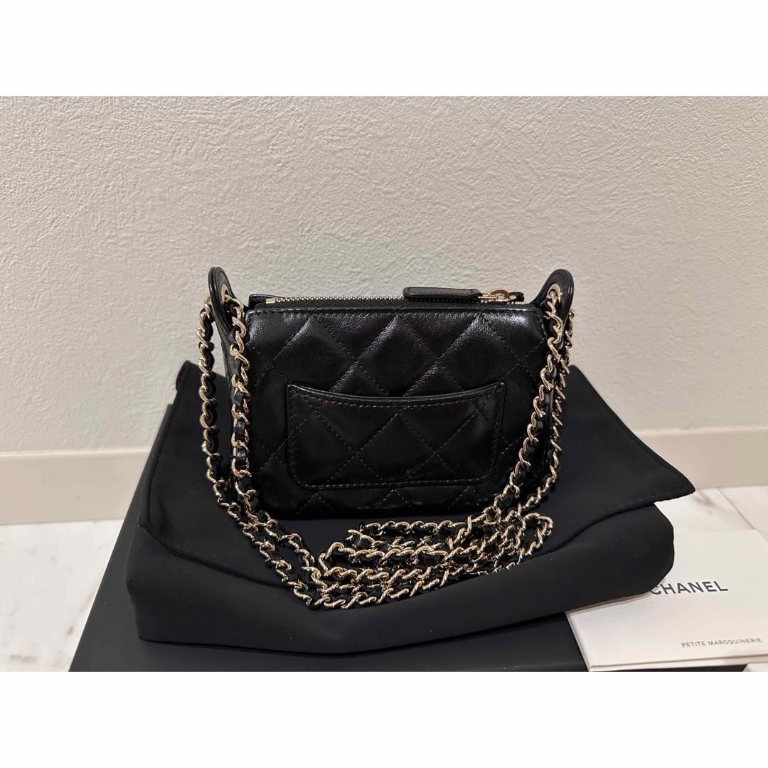 CHANEL - 新品 CHANEL チェーンクラッチ 25C チェーンウォレット CHANEL - 新品 CHANEL チェーンクラッチ 25C チェーンウォレット