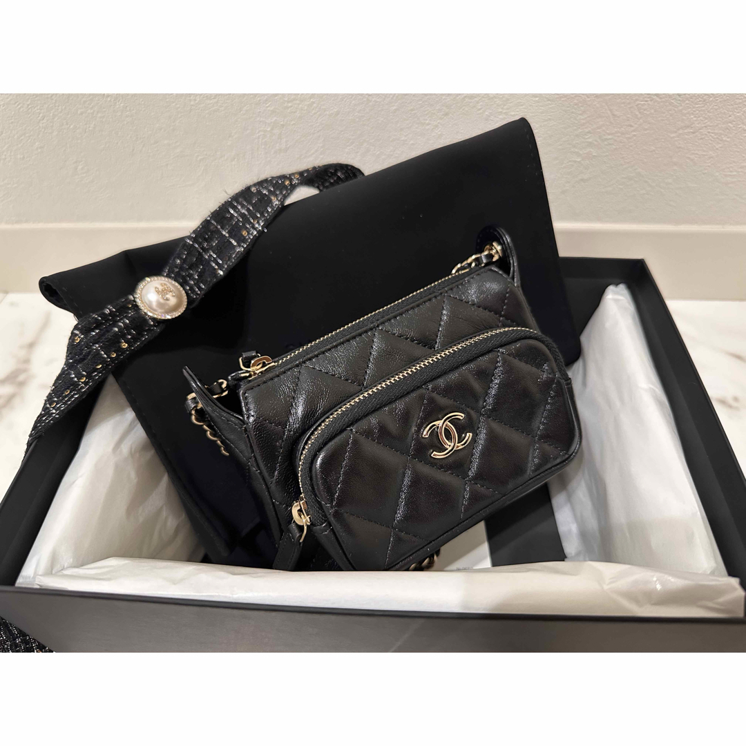 CHANEL - 新品 CHANEL チェーンクラッチ 25C チェーンウォレット CHANEL - 新品 CHANEL チェーンクラッチ 25C チェーンウォレット