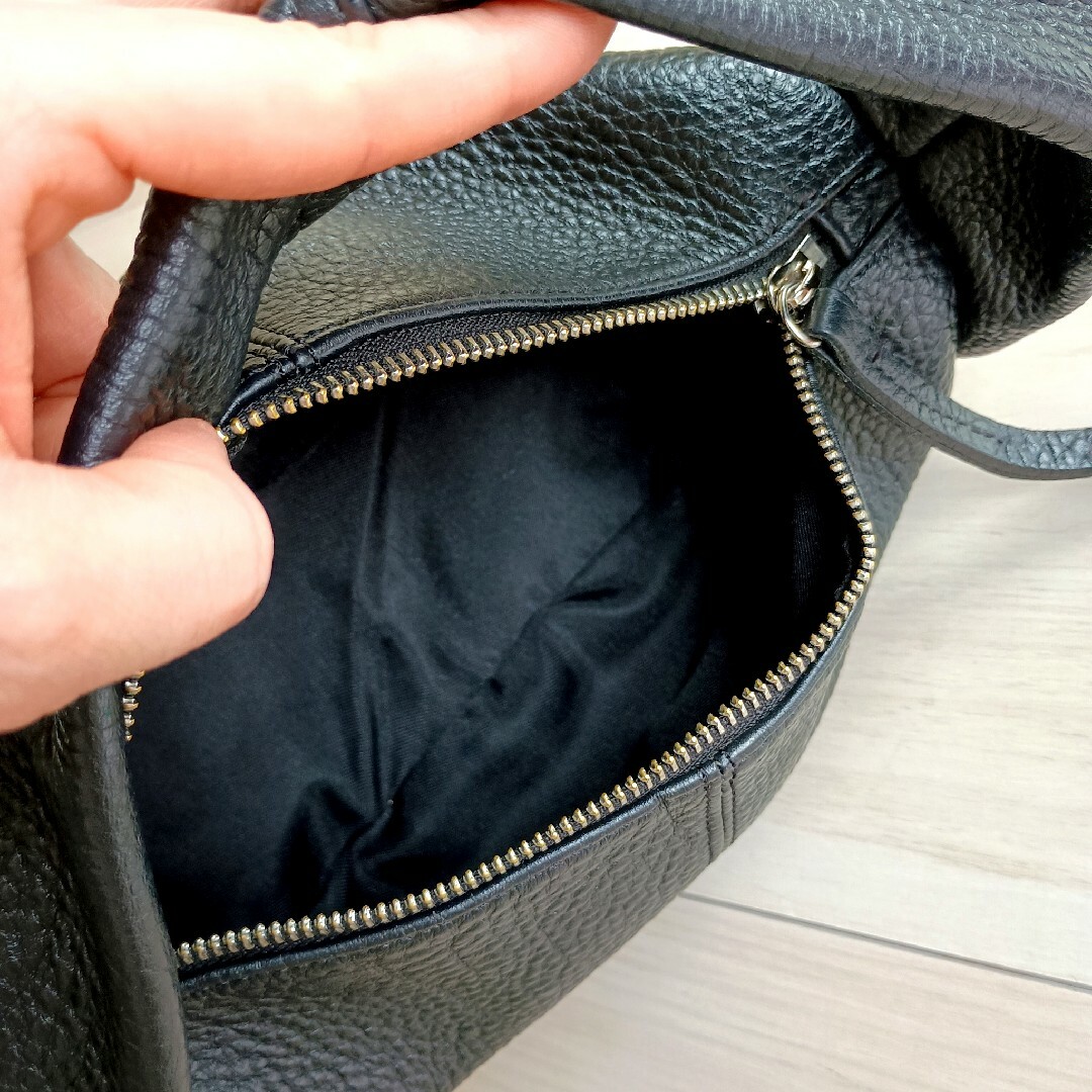最終値下げ【美品】TODAYFUL Leather Wrap Bag 最終値下げ【美品】TODAYFUL Leather Wrap Bag