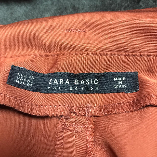 ZARA(ザラ)のmamiさん専用  タック パンツ レディースのパンツ(カジュアルパンツ)の商品写真