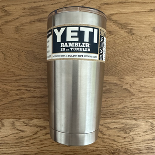 イエティ(YETI)の新品未使用 イエティ ランブラー20oz タンブラー(食器)