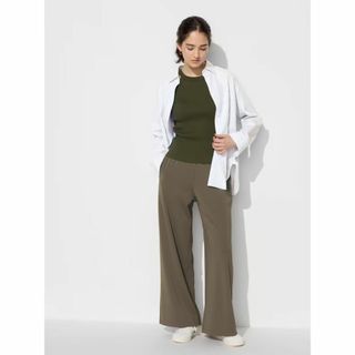 ユニクロ(UNIQLO)のクレープジャージーストレートパンツ(カジュアルパンツ)