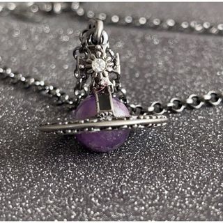 Vivienne Westwood(ネックレス ・ パープル/紫色系)のフリマ Vivienne Westwood(ネックレス ・ パープル/紫色系)のフリマ