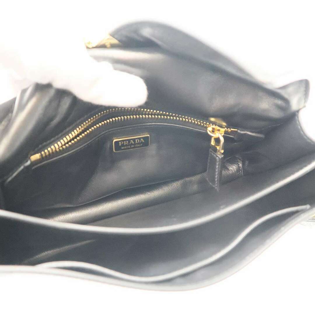 PRADA - PRADA プラダ 2024 チャーム ソフトサウンド スモール PRADA - PRADA プラダ 2024 チャーム ソフトサウンド スモール