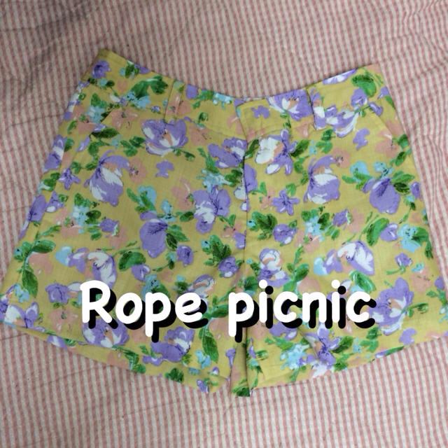 Rope' Picnic(ロペピクニック)の〜花柄 ショーパン〜 レディースのパンツ(ショートパンツ)の商品写真