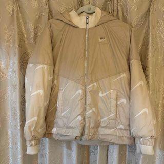 NIKE(ジャケット/アウター ・ ベージュ系)のフリマアイテム一覧 NIKE(ジャケット/アウター ・ ベージュ系)のフリマアイテム一覧