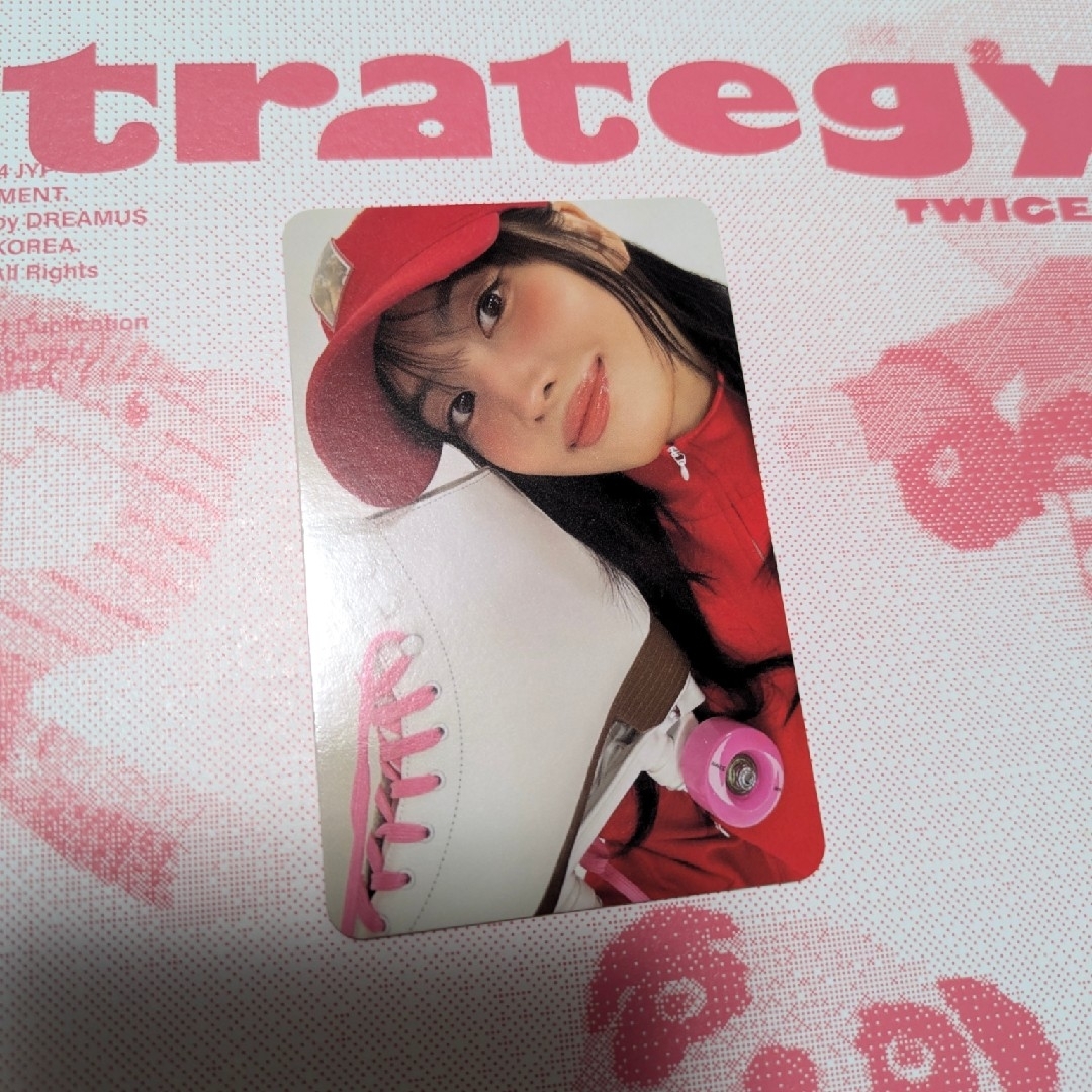 TWICE - モモ TWICE 『STRATEGY』 トレカ ②の通販 by みんみ's TWICE - モモ TWICE 『STRATEGY』 トレカ ②の通販 by みんみ's