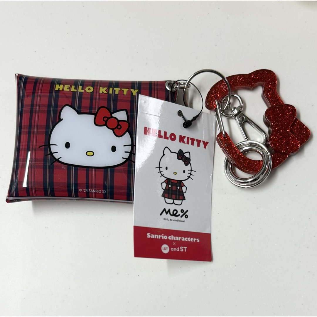 サンリオ - ハローキティ LOWRYS FARM Me% カラビナ付きポーチ サンリオ - ハローキティ LOWRYS FARM Me% カラビナ付きポーチ